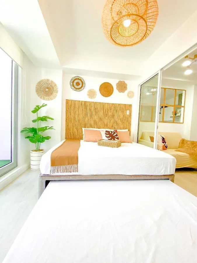 Aparthotel Azure Urban Resort, Bicutan By Cozy Crib By Shey Paranaque City